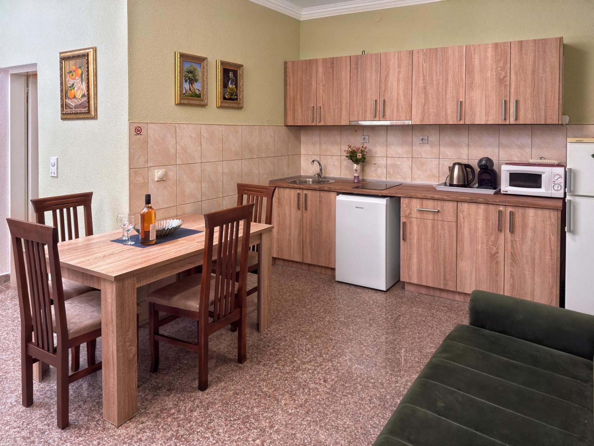 Vila Tara Sutomore Bagian luar foto